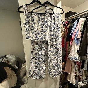 Abercrombie & Fitch Linen Floral Set